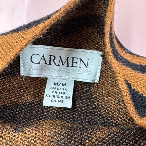 Carmen Marc Valvo mockneck long sleeve cozy tiger print sweater size Medium-NWOT - Picture 10 of 10